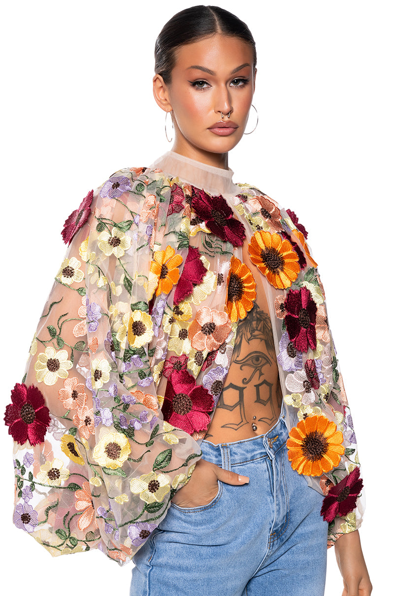 GARDEN DREAMS FLORAL BLOUSE