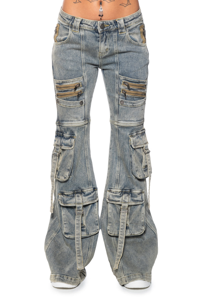 OFFICIALLY BACK LOW RISE FLARE JEANS