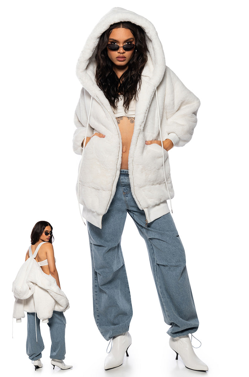 RZA LONG COMFY FAUX FUR HOODIE IN WHITE