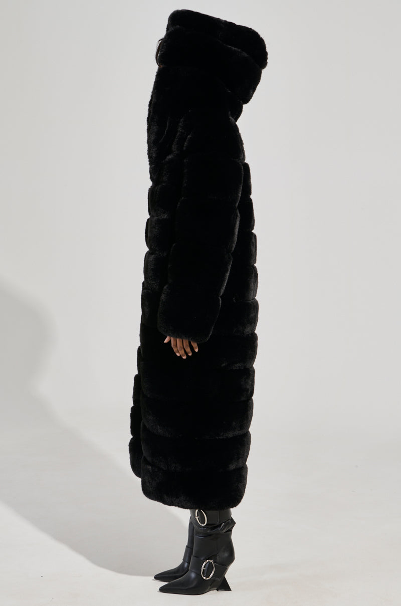 FAUX FUR PANEL HOODED TRENCH IN BLACK