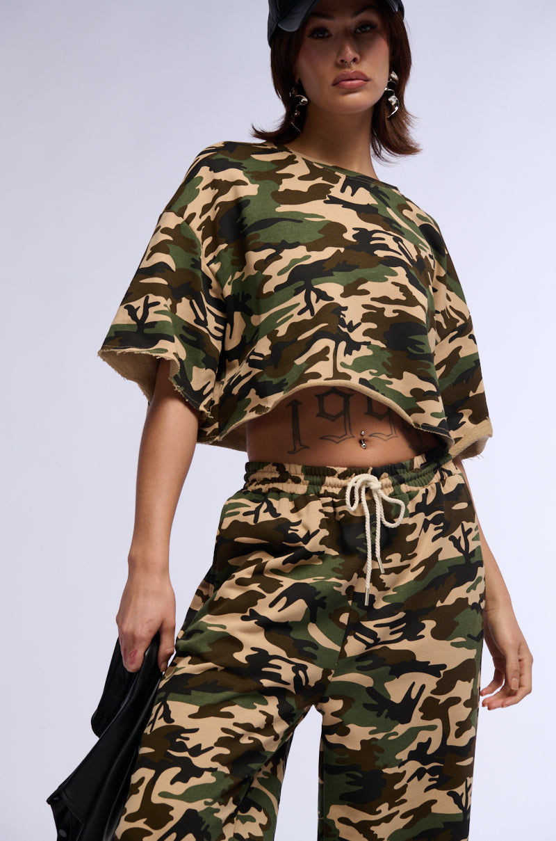 LIFT ME UP SHORT SLEEVE CAMO CROPPED SHIRT