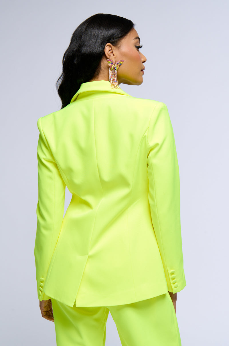 LOOKING SHARP FITTED BLAZER IN NEON YELLOW