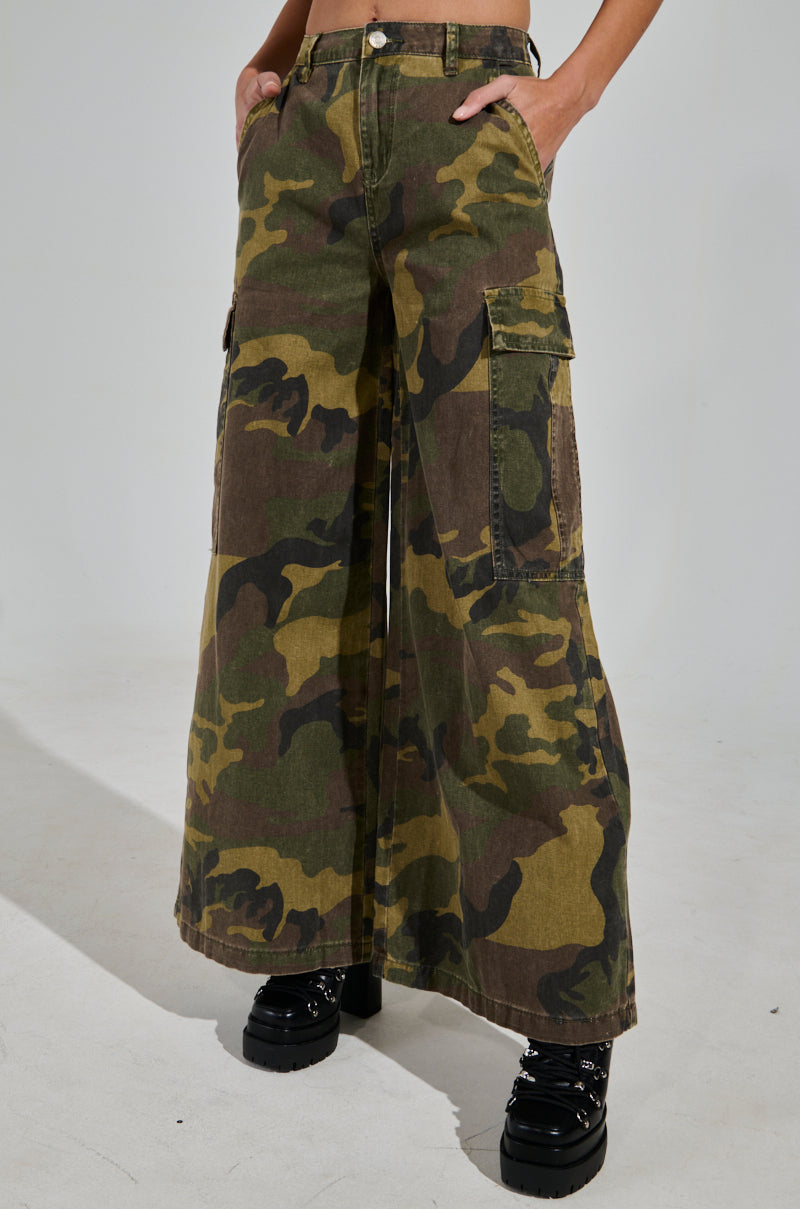 RIDE WITH ME CAMO WIDE LEG PANT