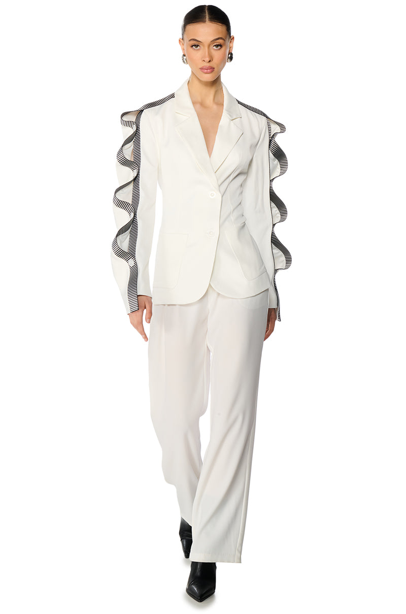 WAVY RIBBON PEEKABOO ARM BLAZER IN WHITE