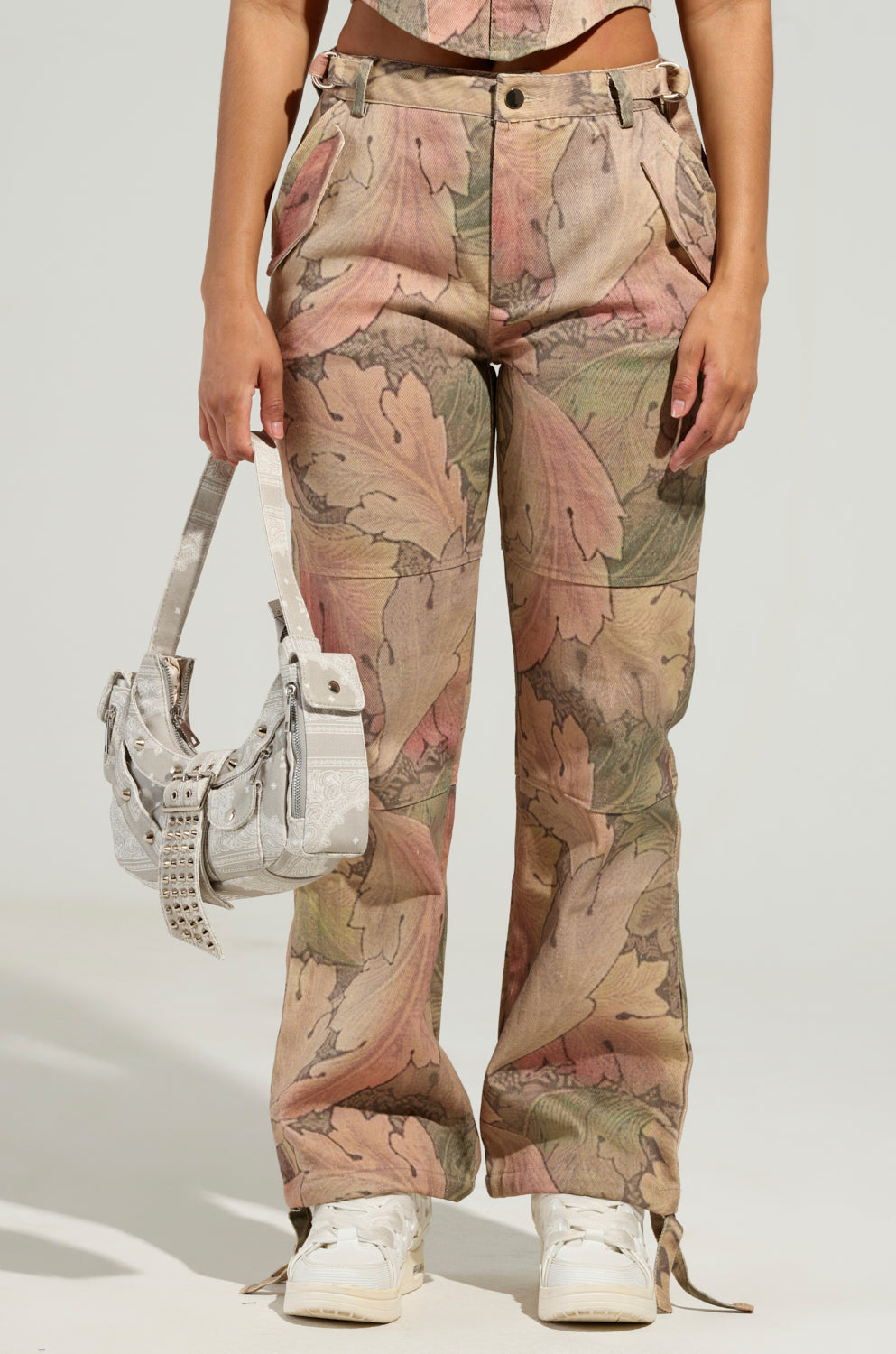 SEASONAL AWAKENING PRINTED JEANS