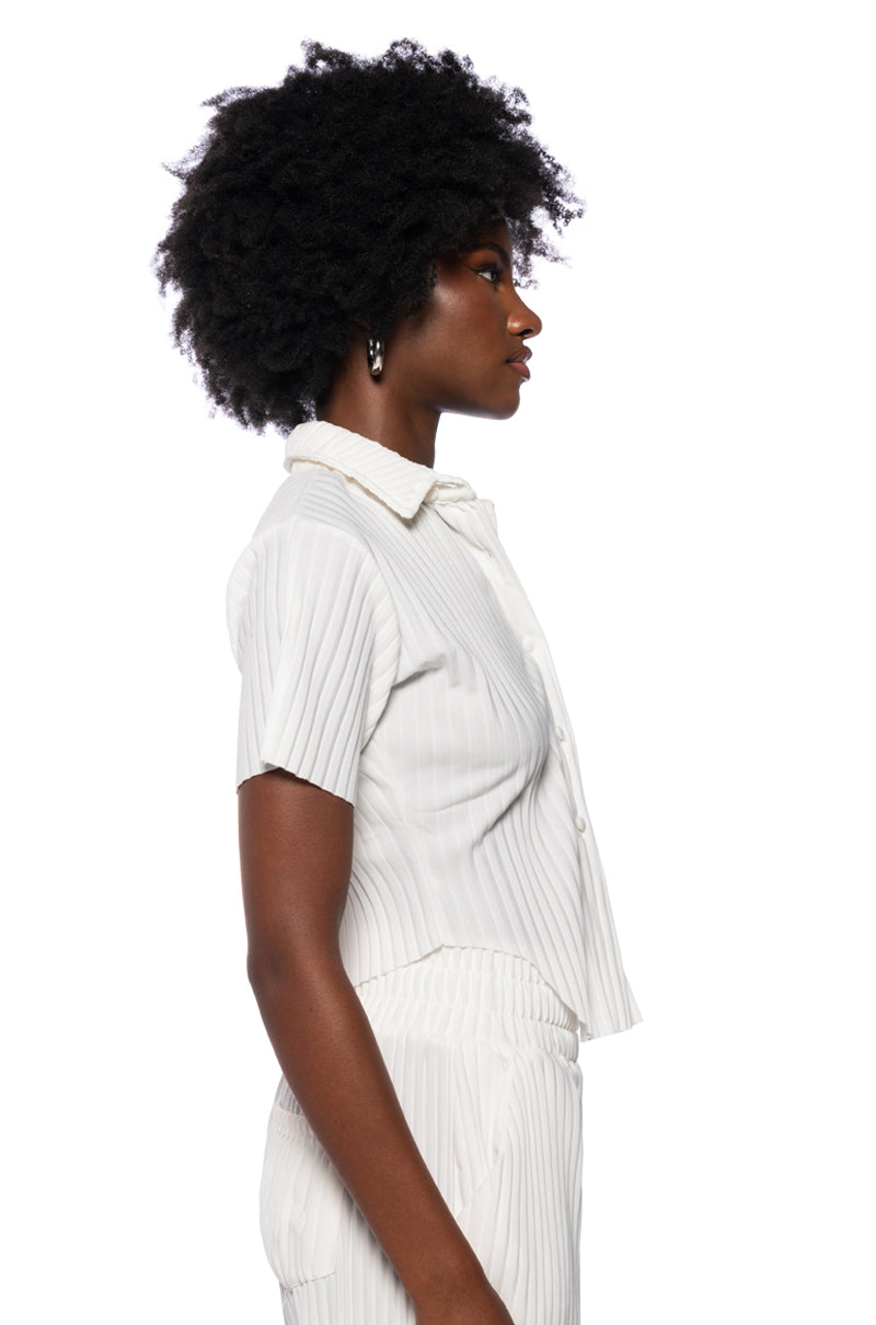 LUCY SHORT SLEEVE BUTTON DOWN IN WHITE