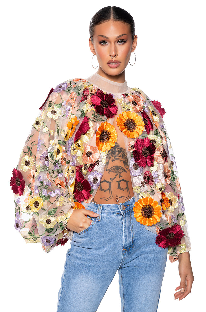 GARDEN DREAMS FLORAL BLOUSE