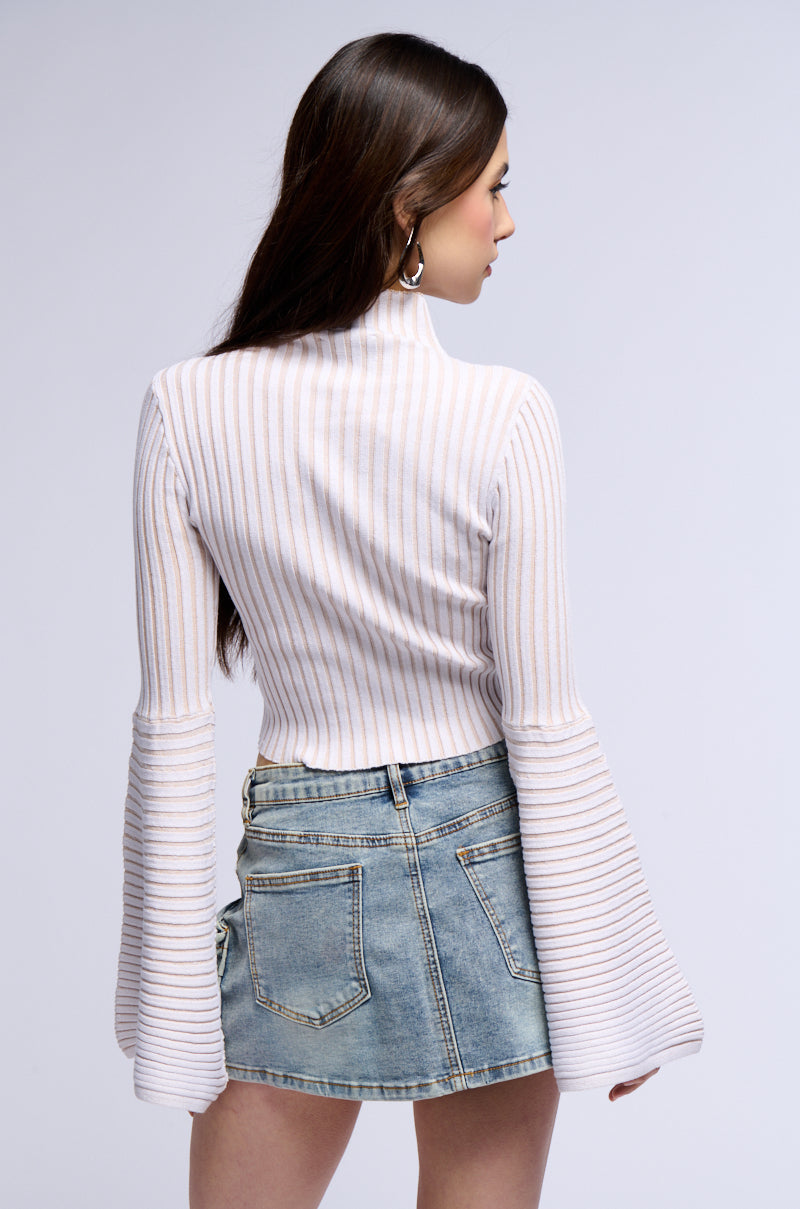 CASUAL BRUNCH BELL SLEEVE MOCK NECK SWEATER