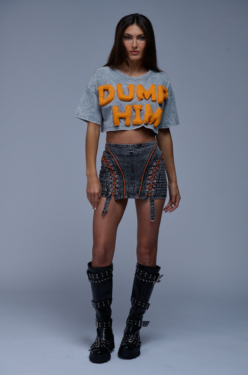 DUMP HIM MINERAL WASH CROPPED GRAPHIC TEE