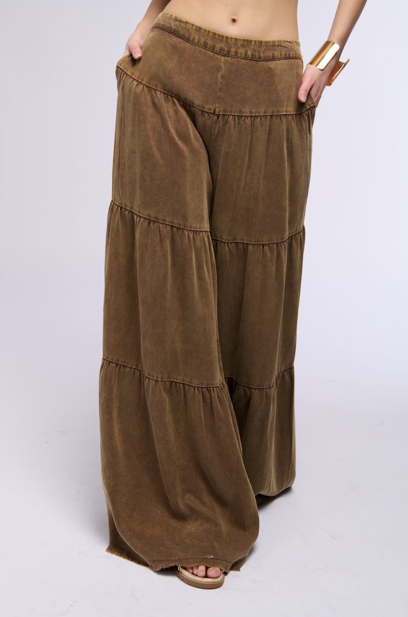 INDIE WASHED TIERED WIDE LEG PANTS