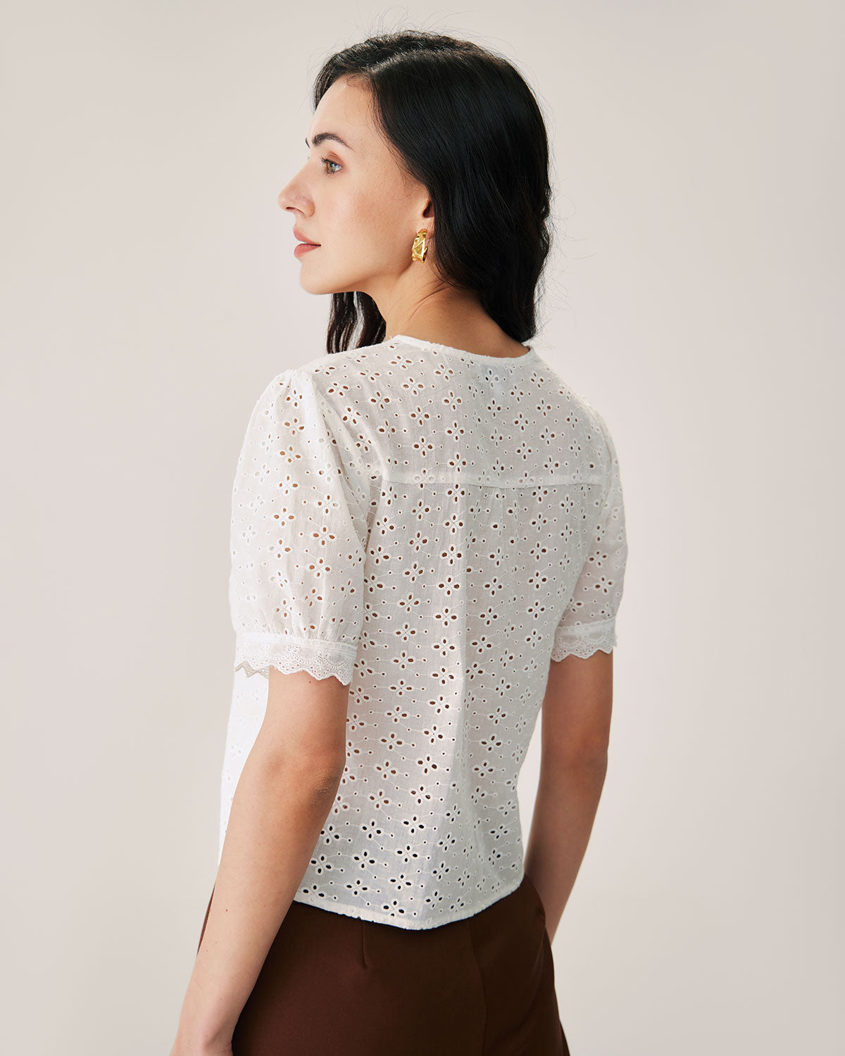 White Embroidery Puffed Sleeve Blouse