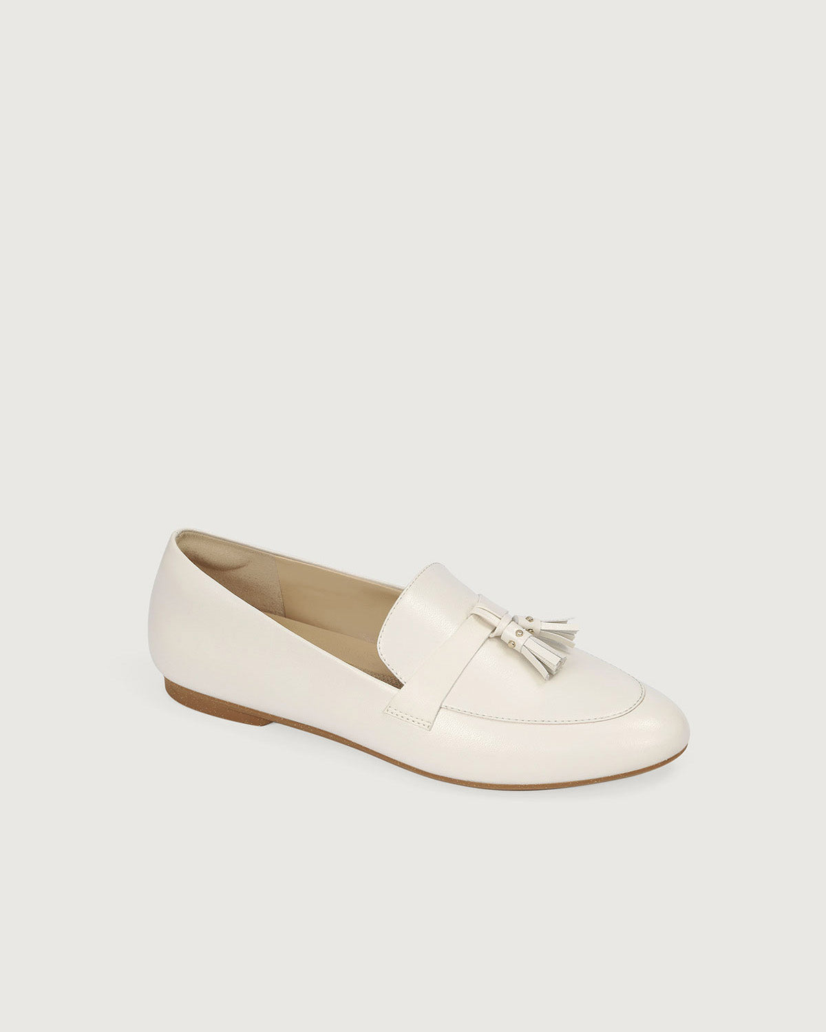 Enfiis Off White Loafer Flats