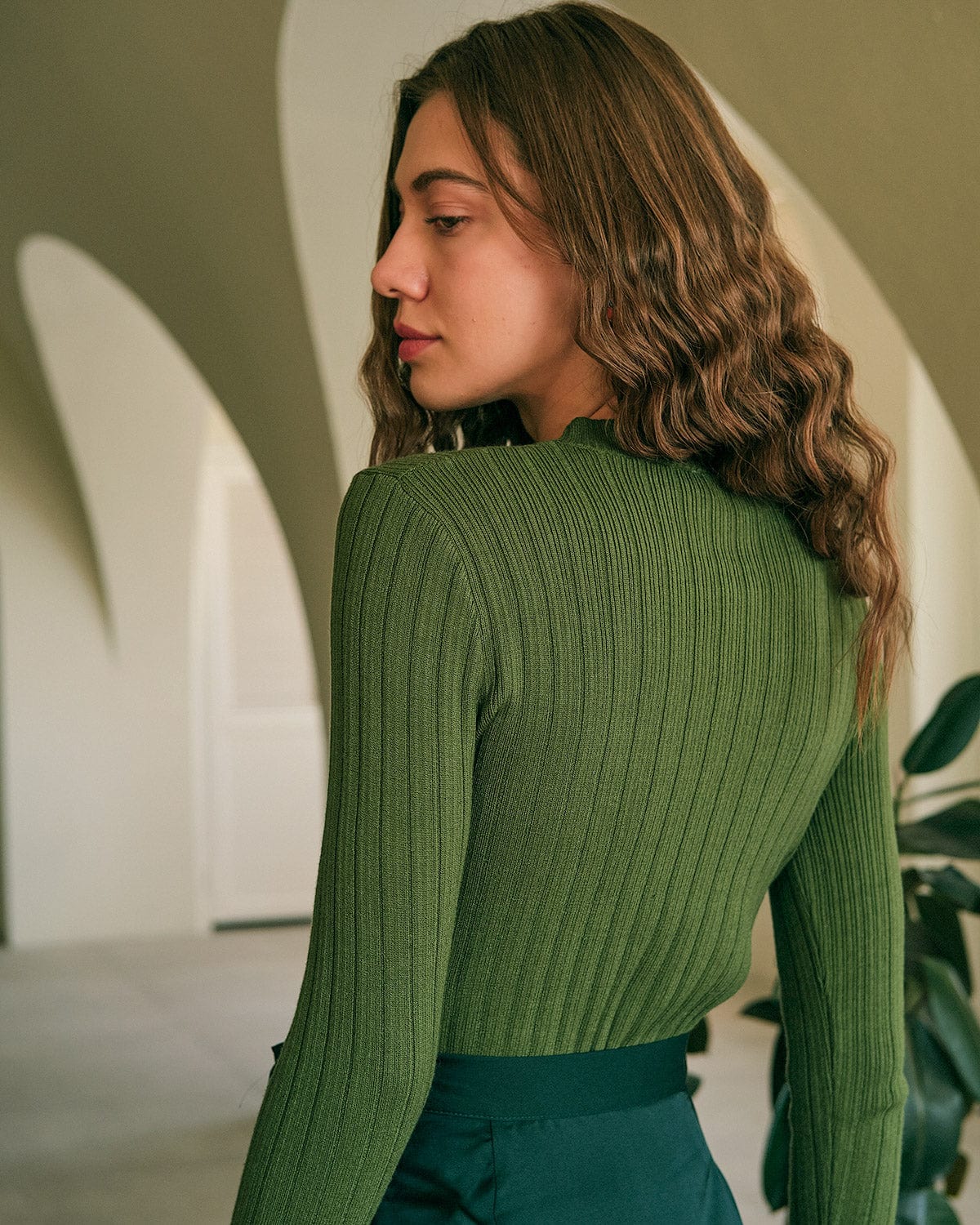 The Round Neck Ribbed Knit Sweater