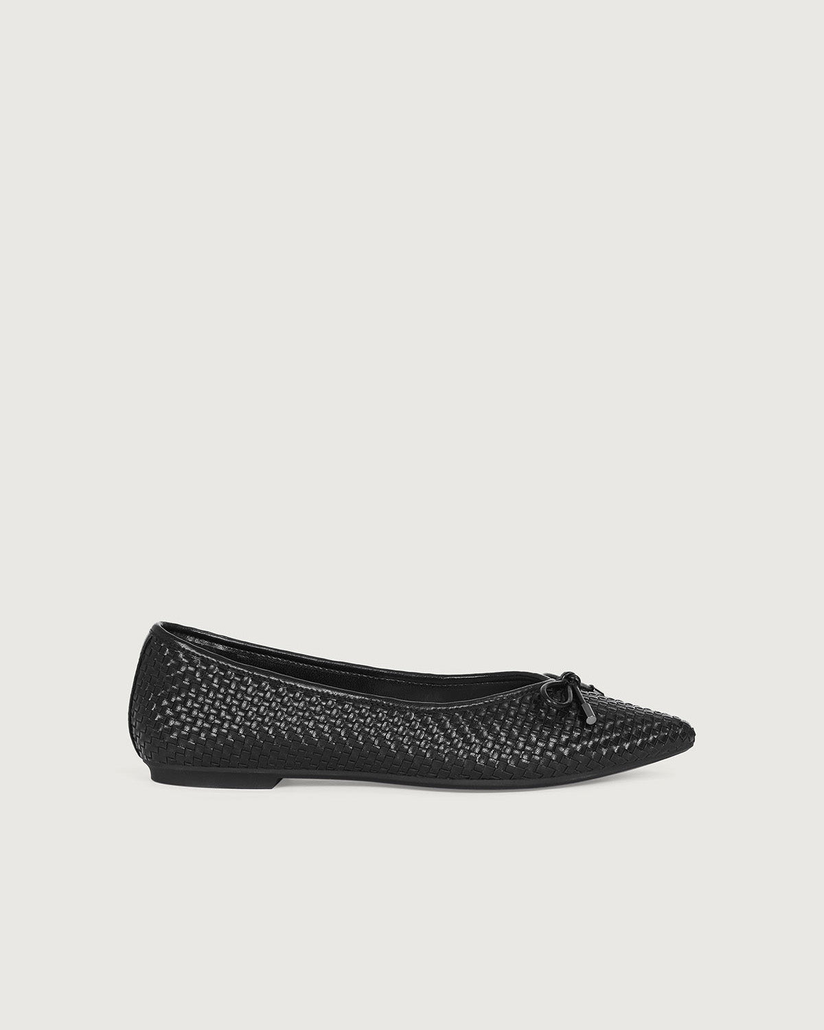 Enfiis Black sheepskin pattern microfiber woven ballet flats.